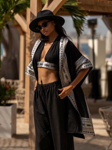 UNVRS Kimono